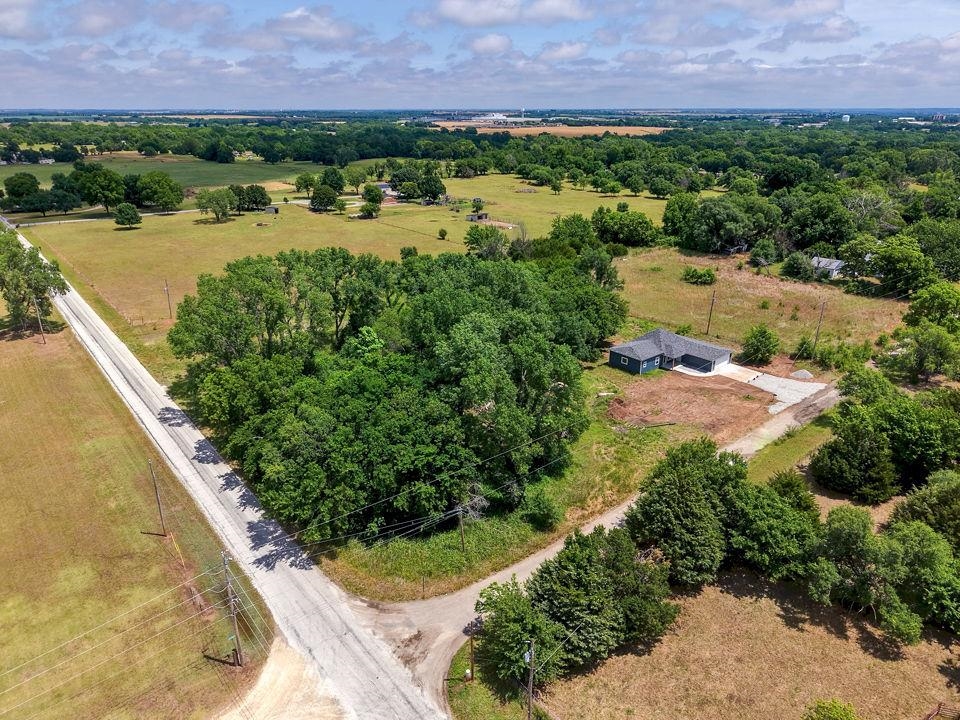 2118 W Radio Lane Arkansas City KS 67005
