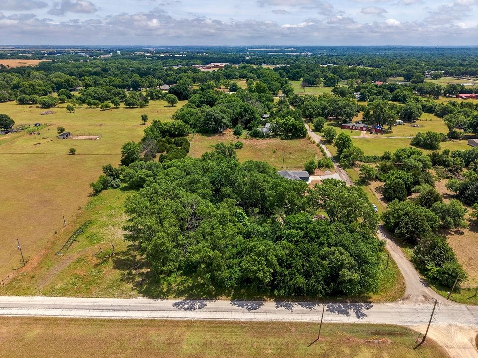 2118 W Radio Lane Arkansas City KS 67005