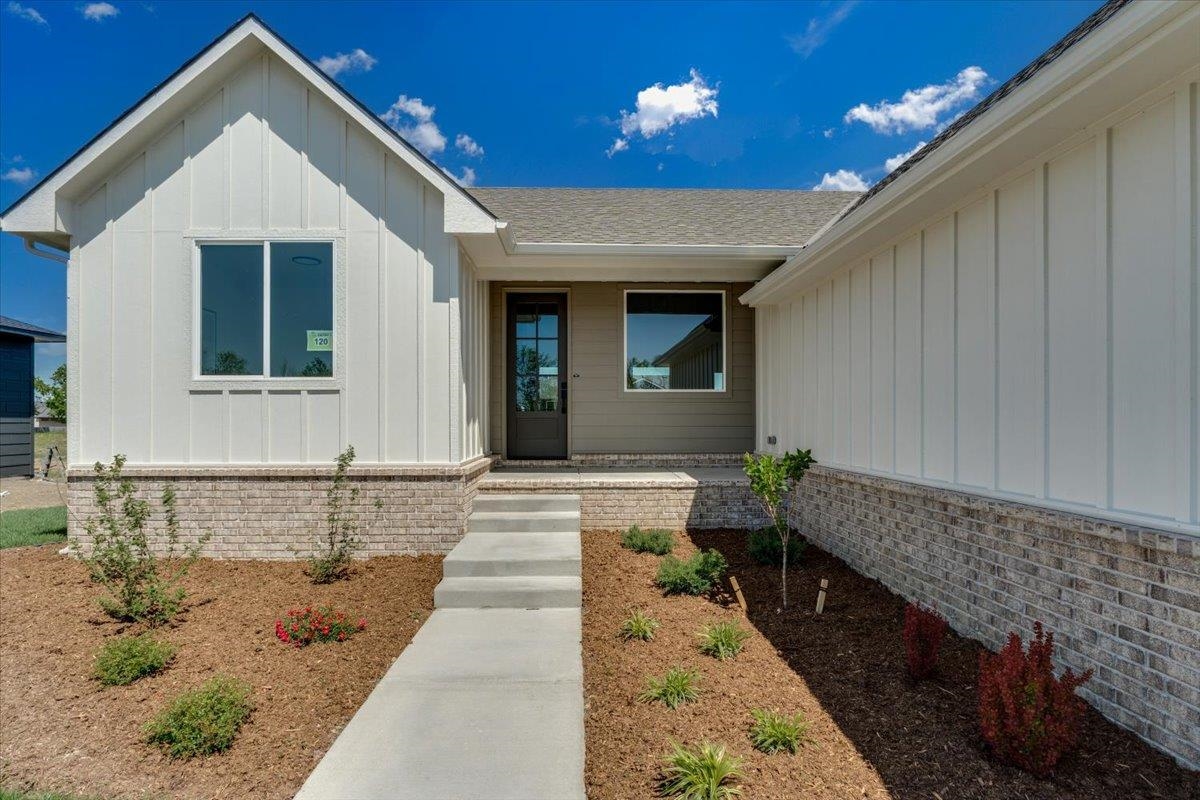 8884 E Bradford Street Wichita KS 67210