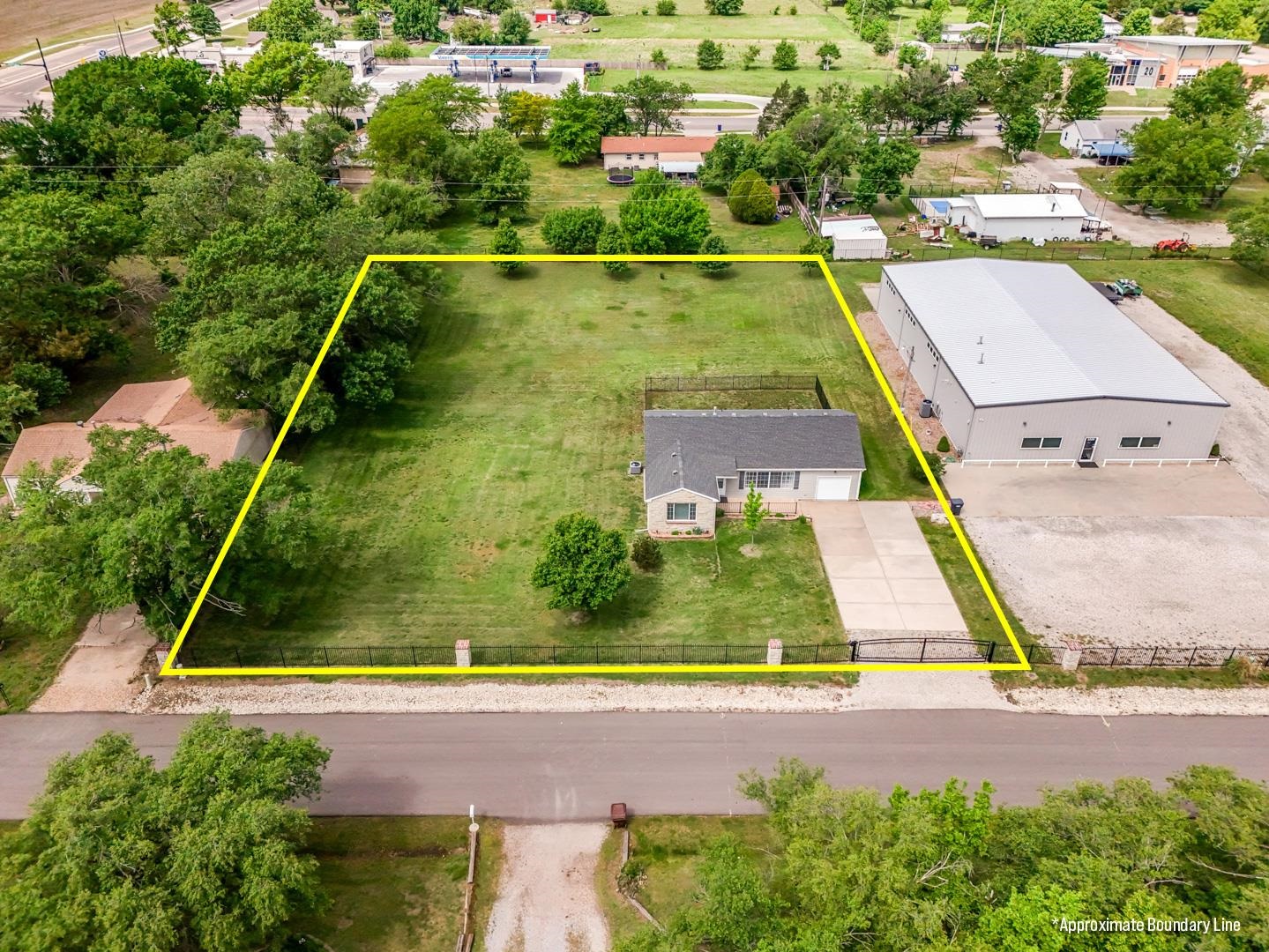 2335 S Crest Wichita KS 67207