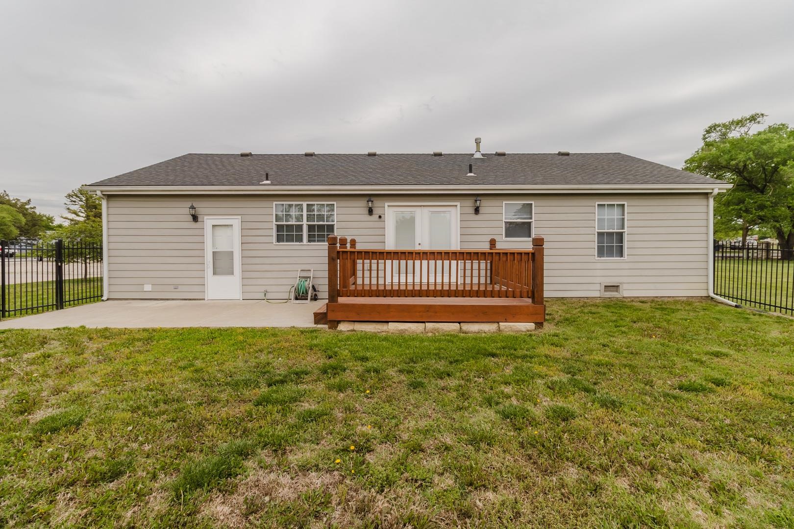 2335 S Crest Wichita KS 67207
