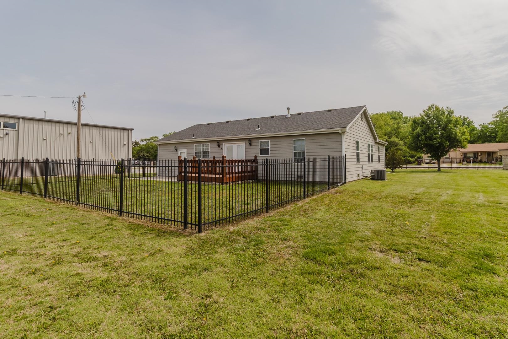 2335 S Crest Wichita KS 67207