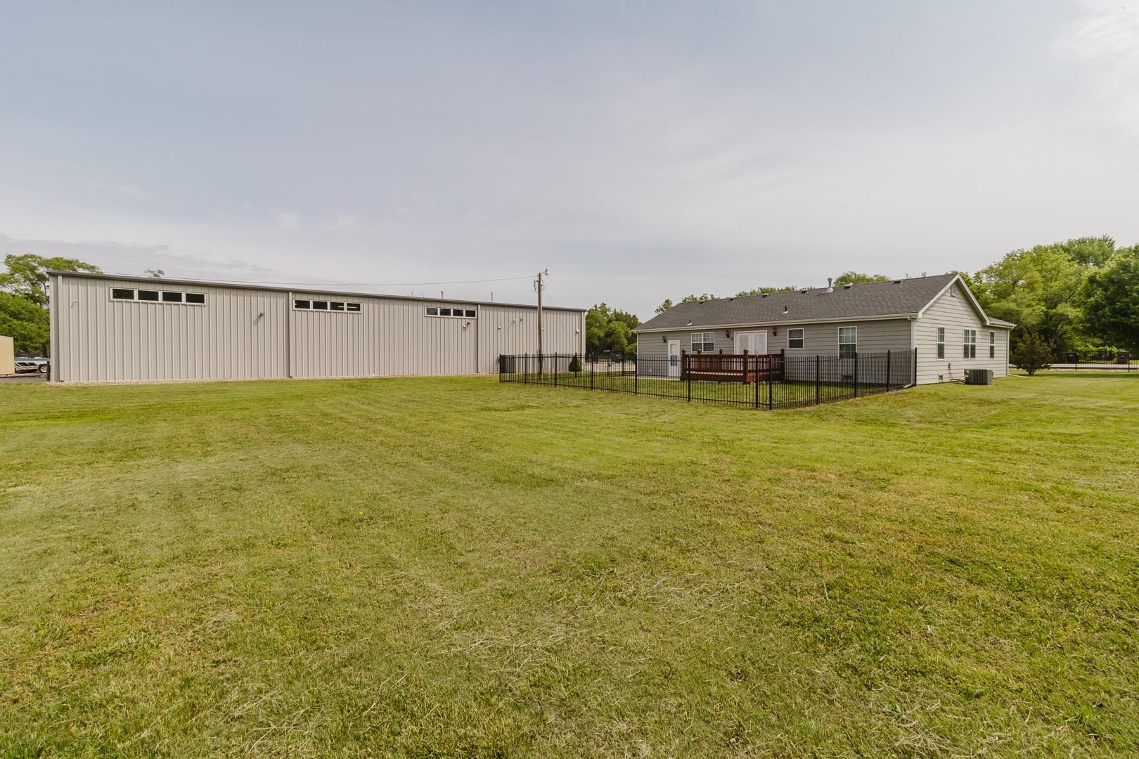 2335 S Crest Wichita KS 67207