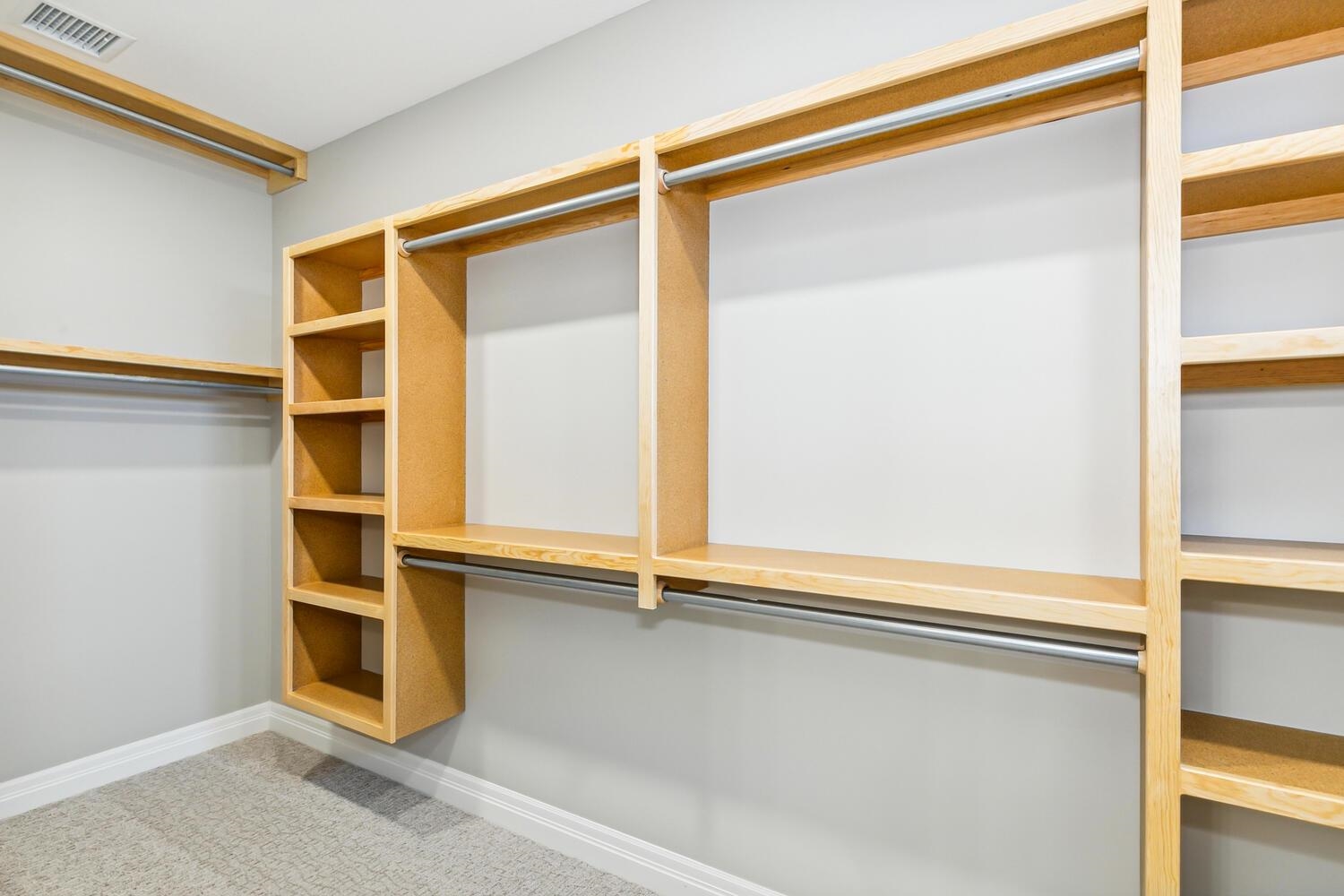 328 W Pepper Tree Andover KS 67002