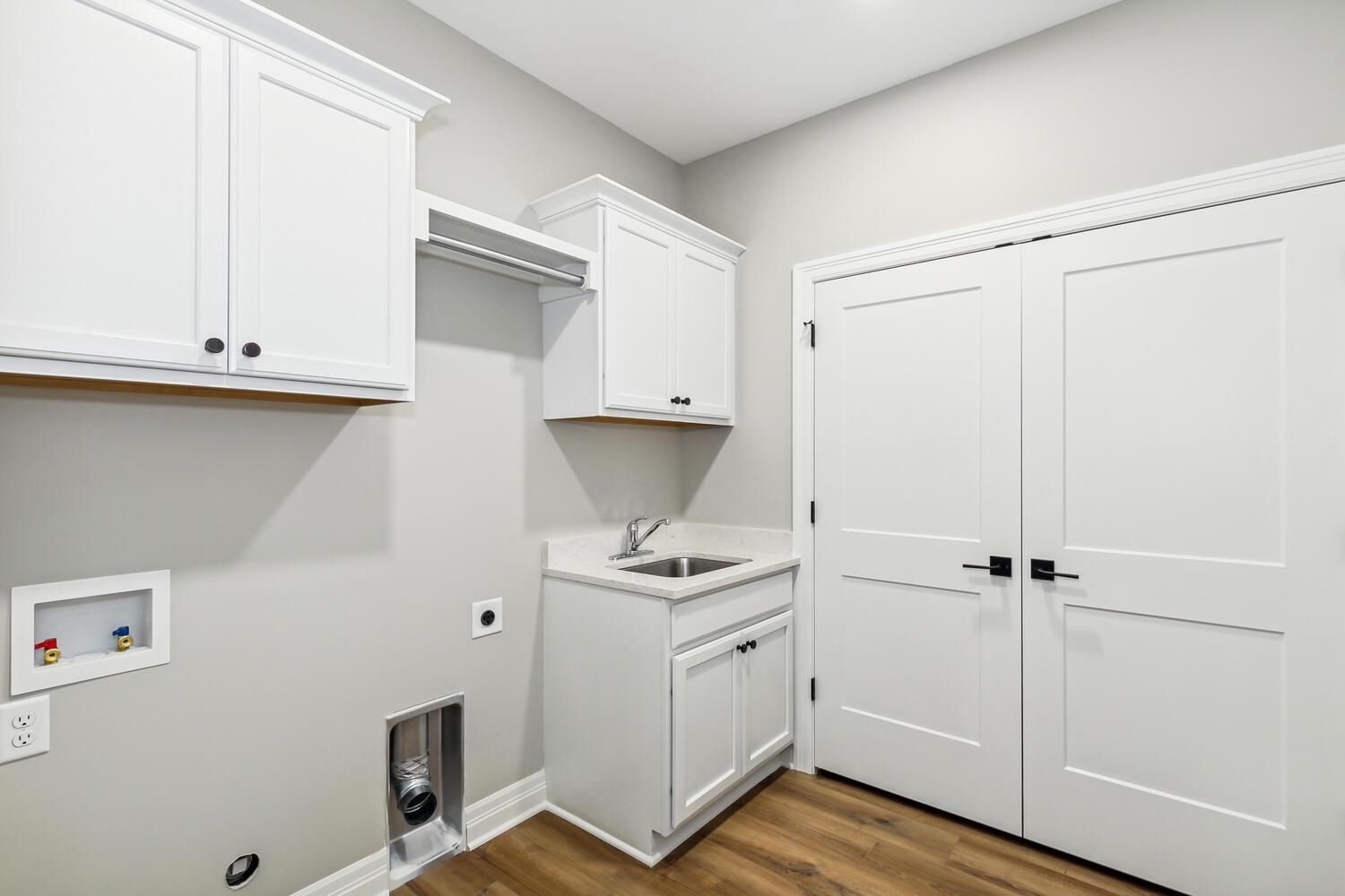 328 W Pepper Tree Andover KS 67002