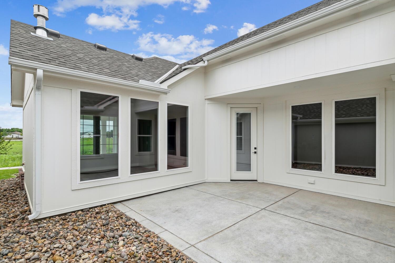 328 W Pepper Tree Andover KS 67002