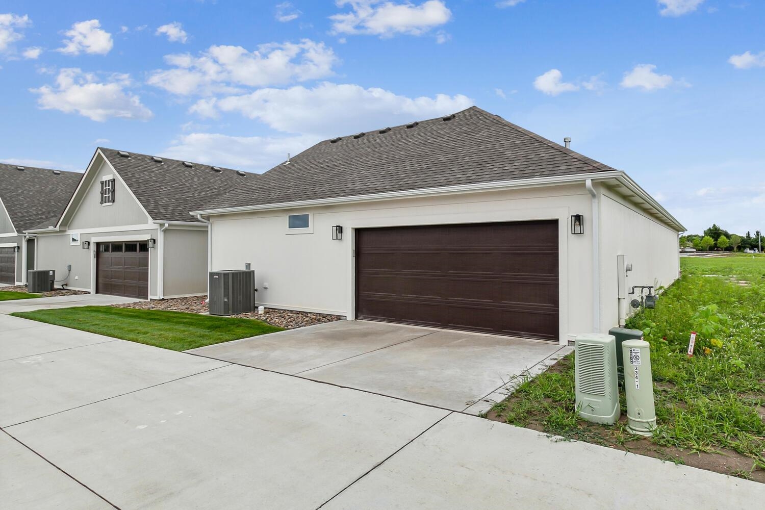 328 W Pepper Tree Andover KS 67002