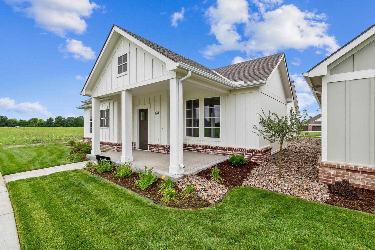 328 W Pepper Tree Andover KS 67002