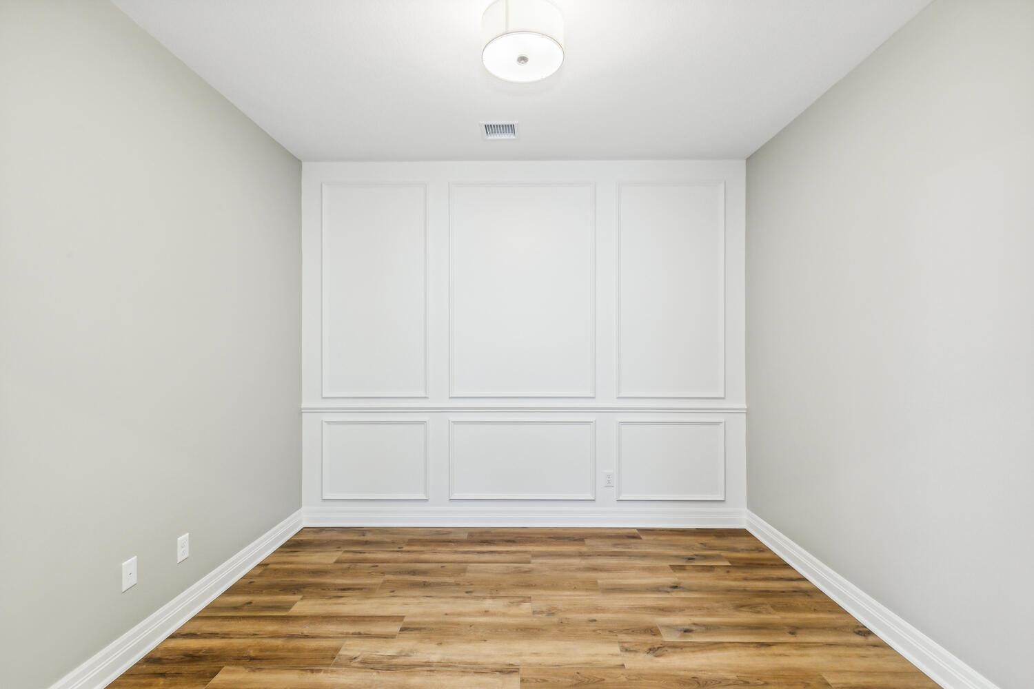 328 W Pepper Tree Andover KS 67002