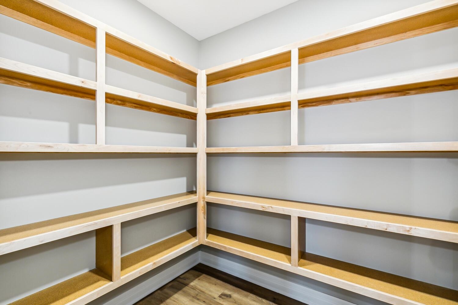 328 W Pepper Tree Andover KS 67002