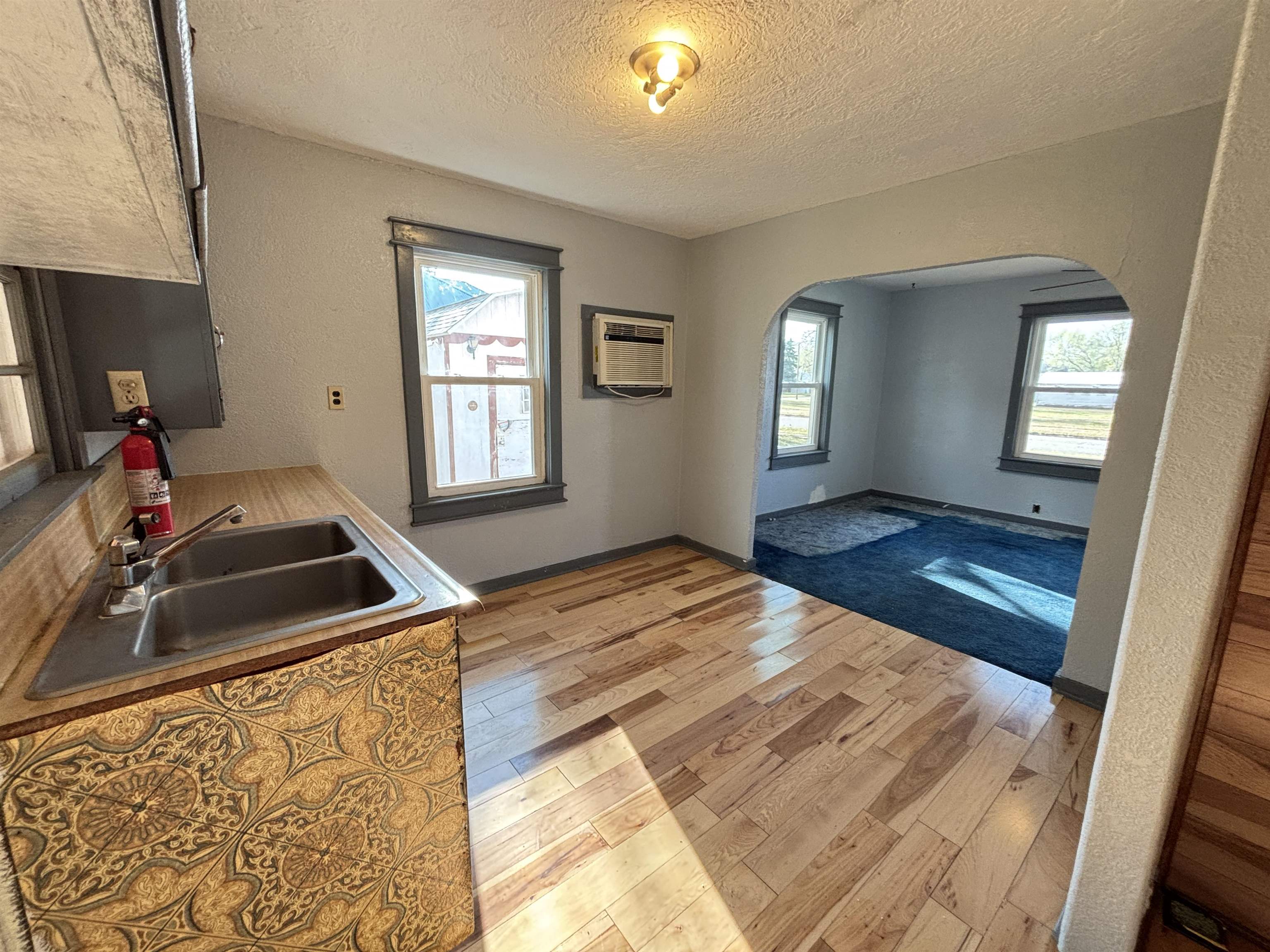 216 E 8th Street Harper KS 67058