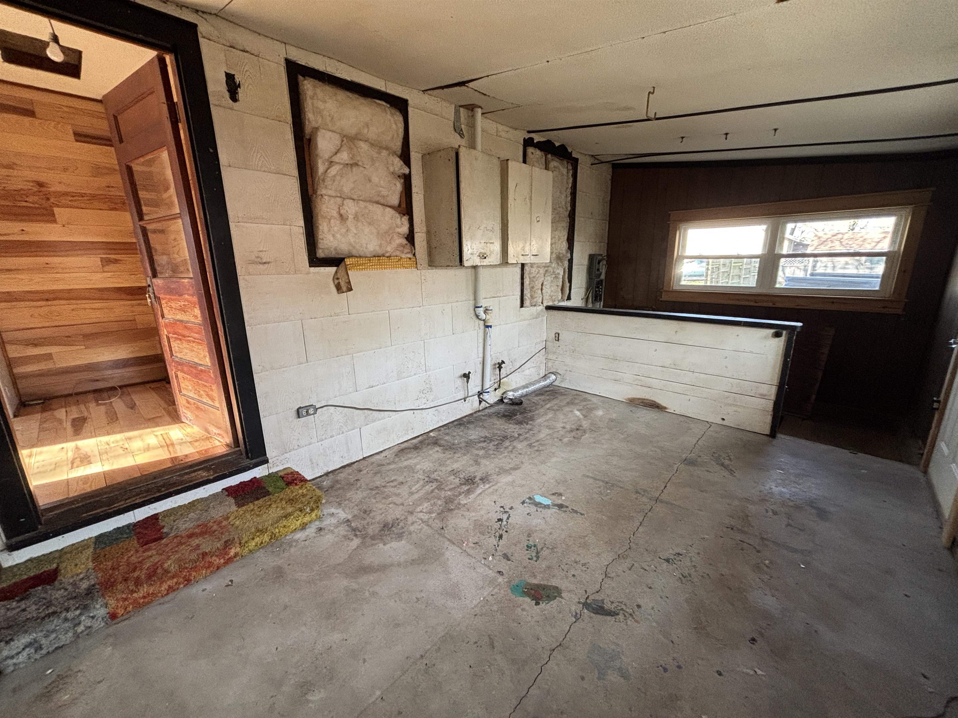 216 E 8th Street Harper KS 67058