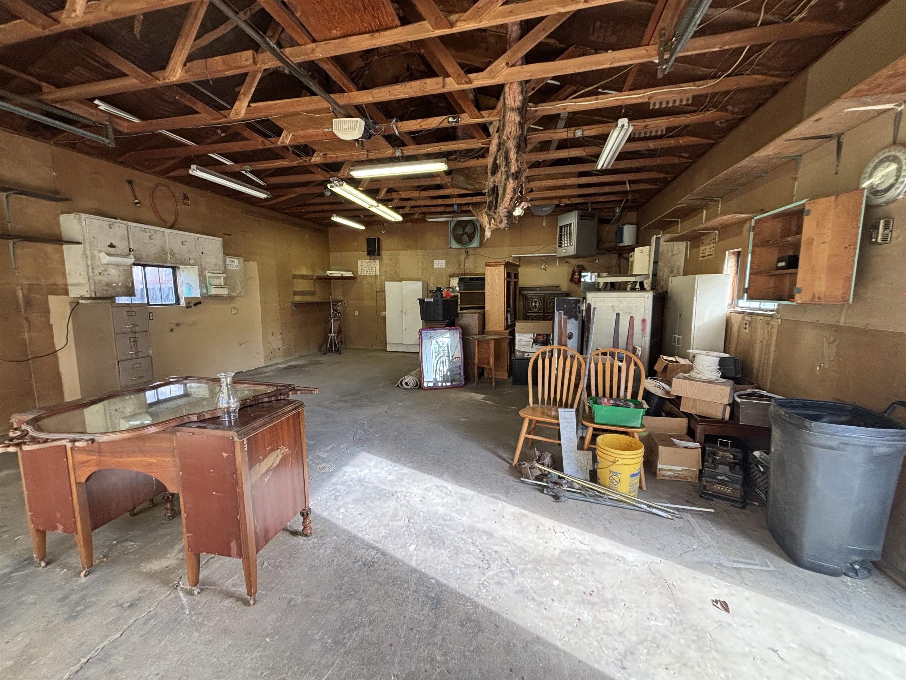 216 E 8th Street Harper KS 67058