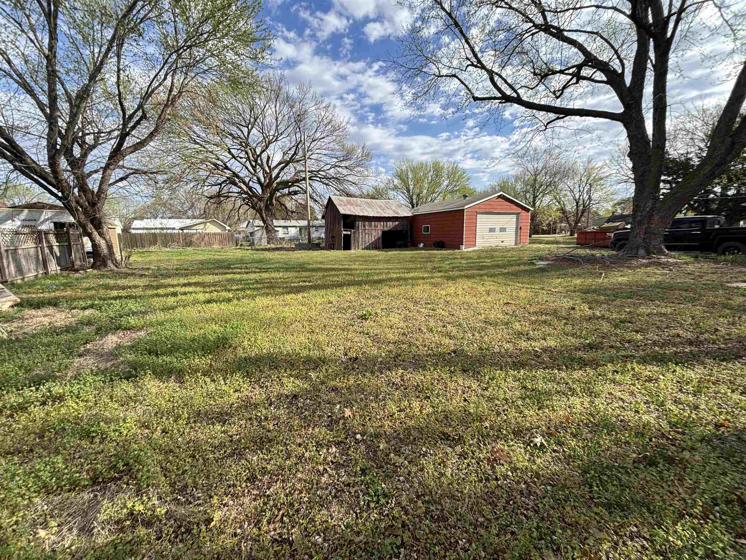 216 E 8th Street Harper KS 67058