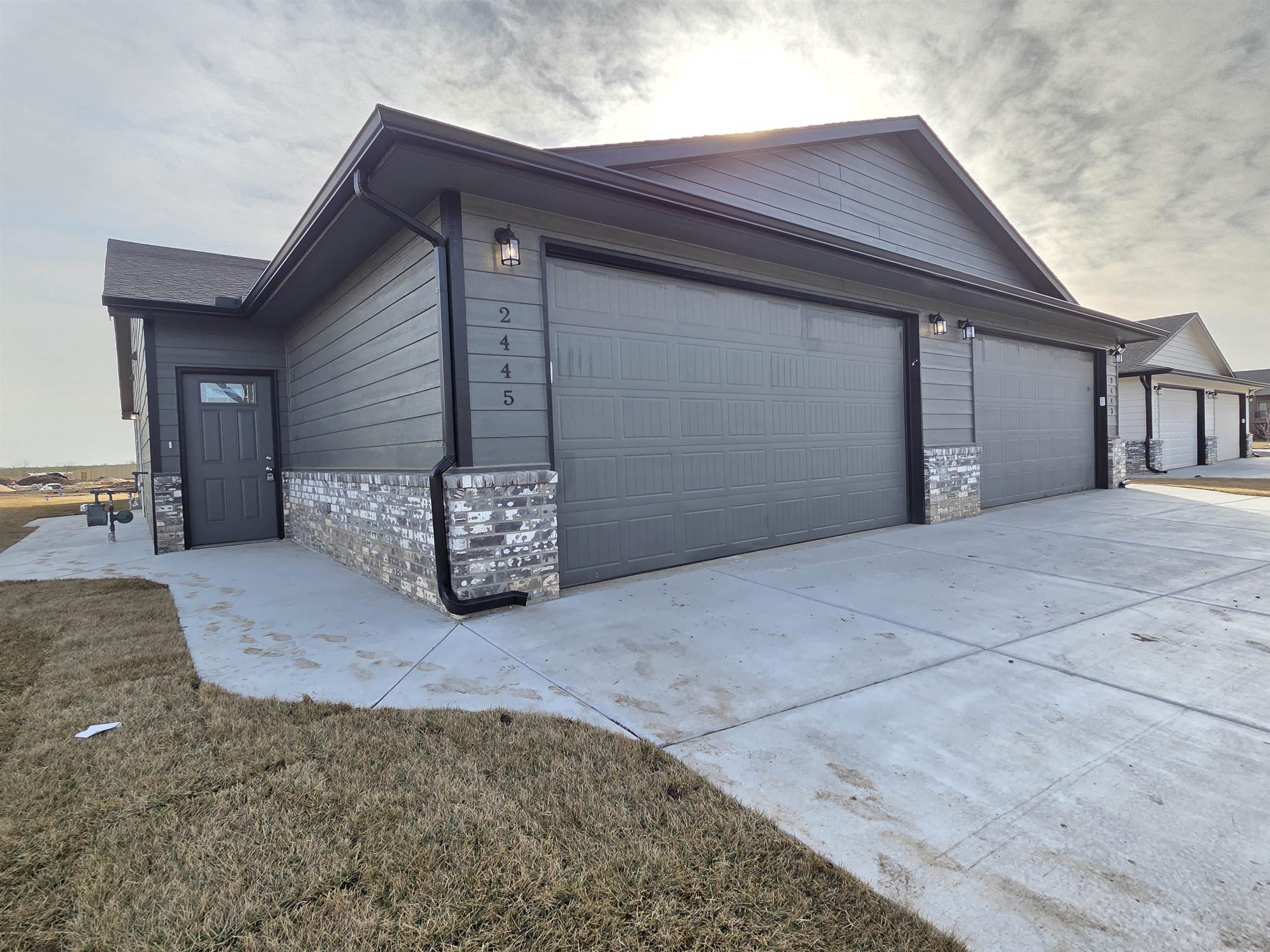 2445 S Wheatland Court Wichita KS 67235