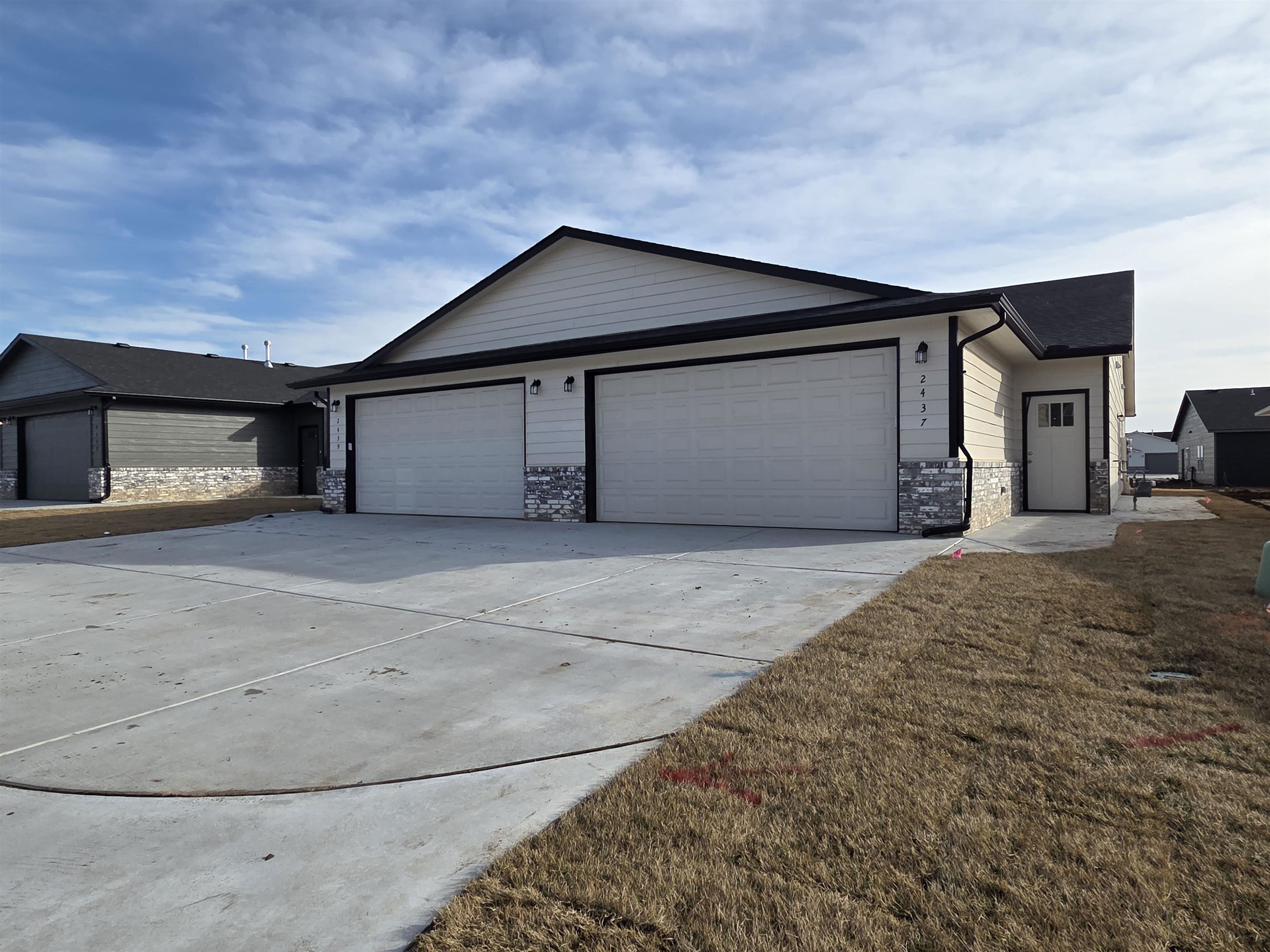 2445 S Wheatland Court Wichita KS 67235
