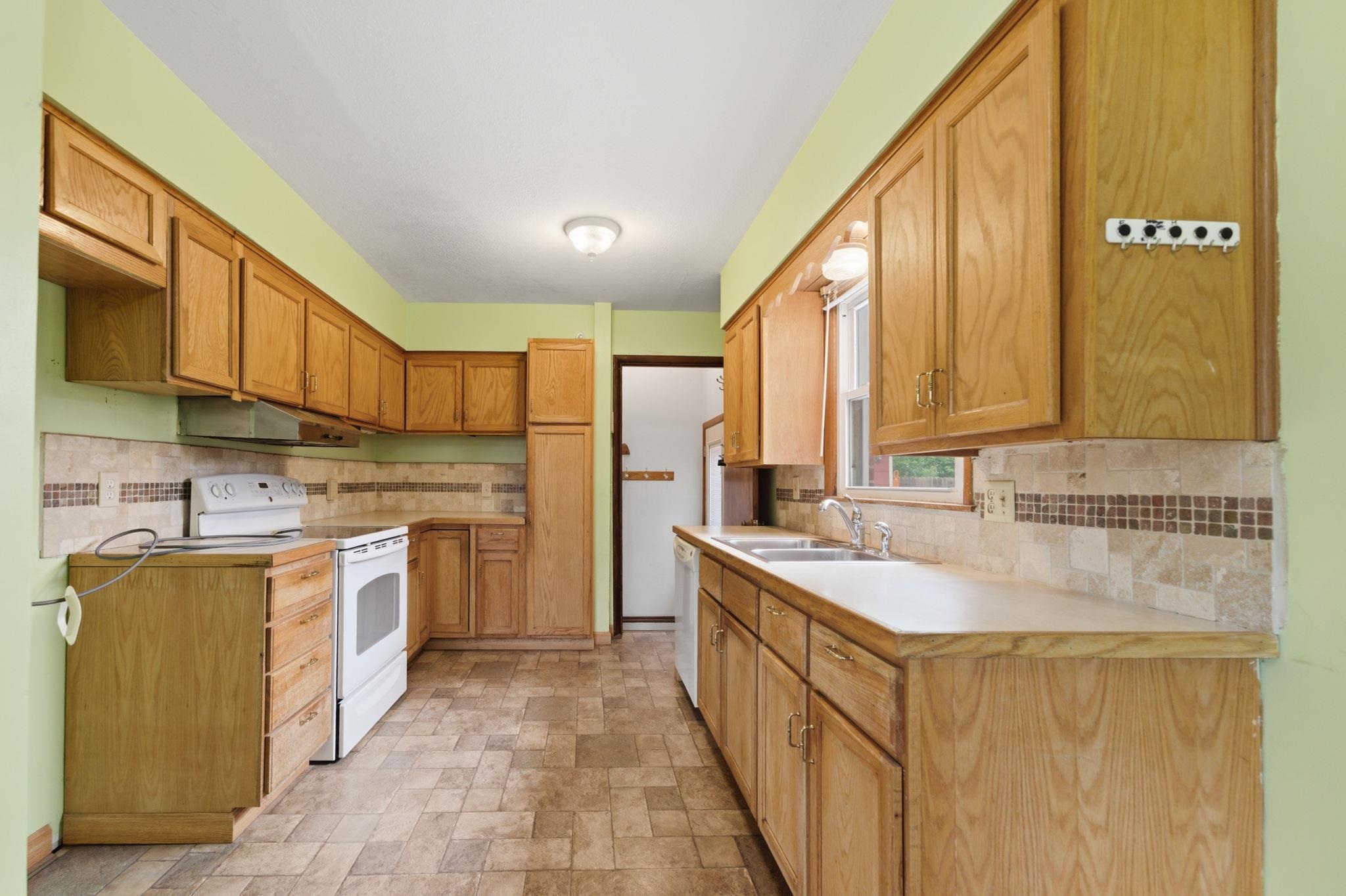1101 W 4th Street Haysville KS 67060