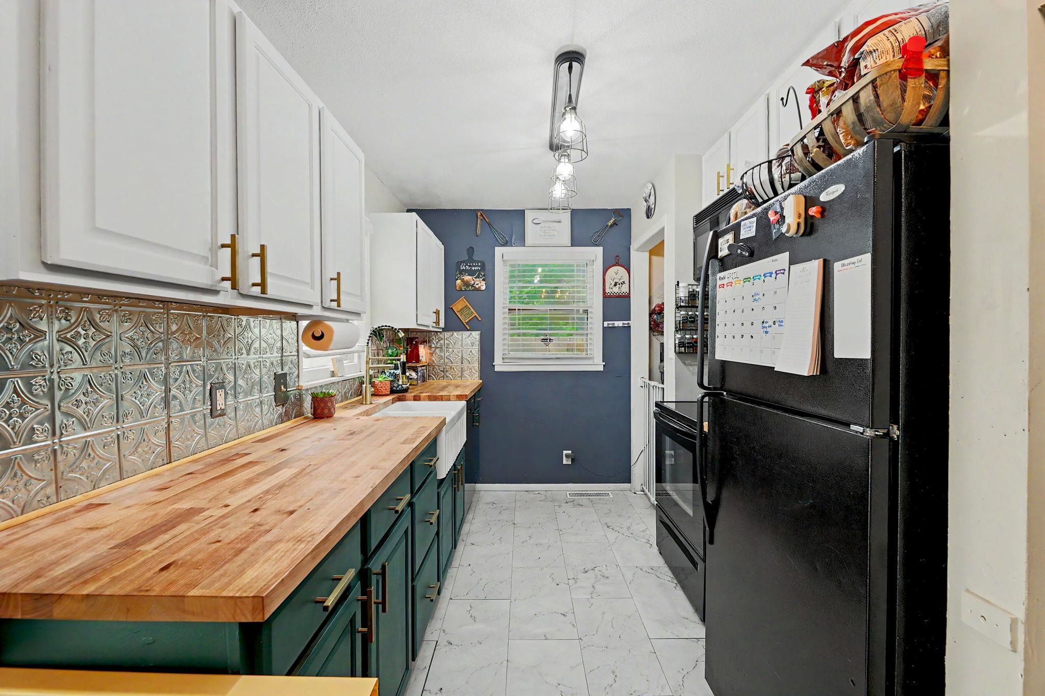 931 S Broadmoor Wichita KS 67207