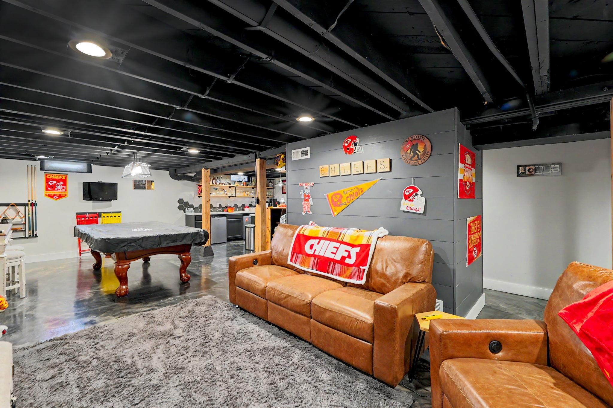 931 S Broadmoor Wichita KS 67207
