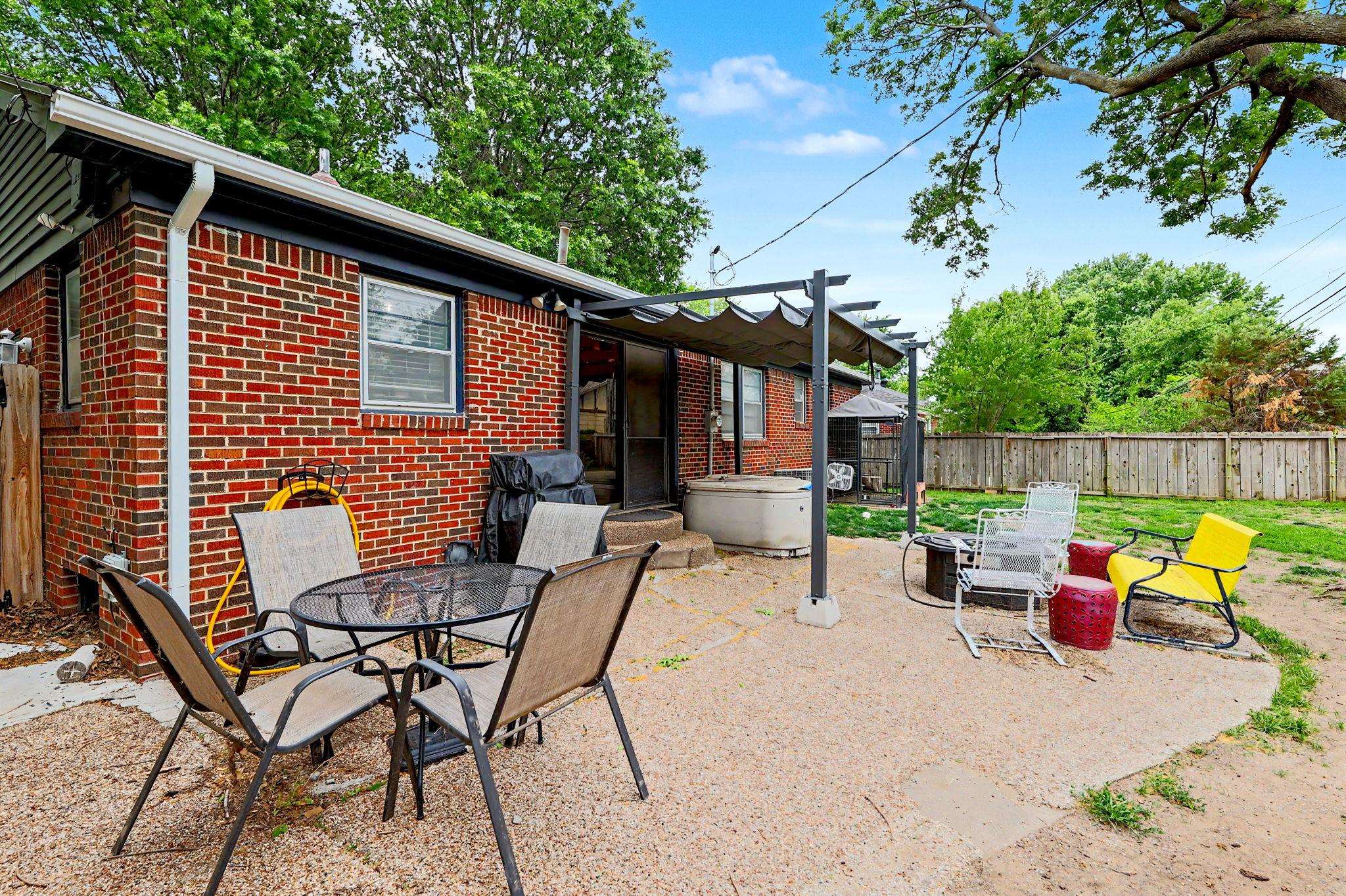 931 S Broadmoor Wichita KS 67207