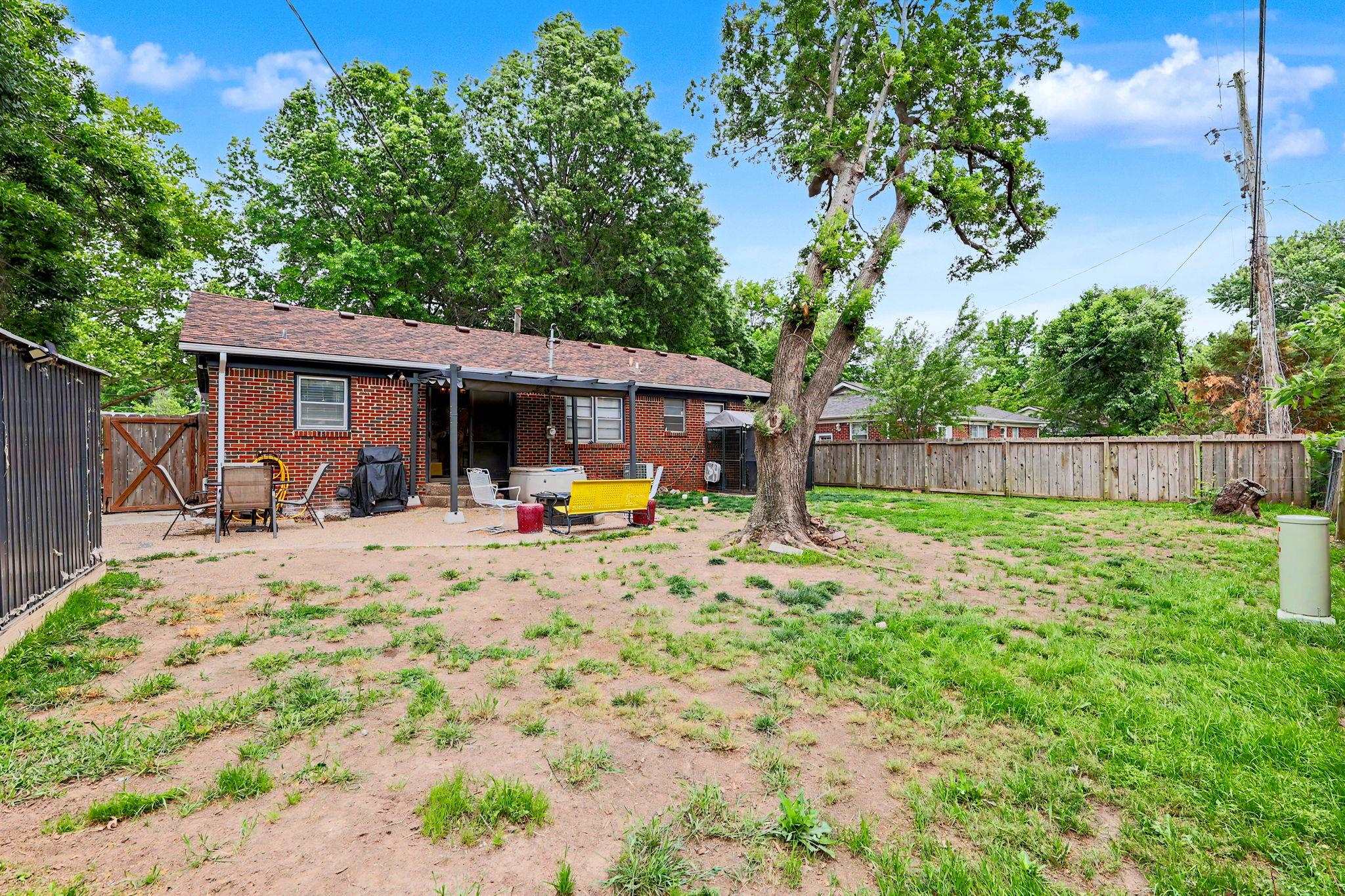 931 S Broadmoor Wichita KS 67207