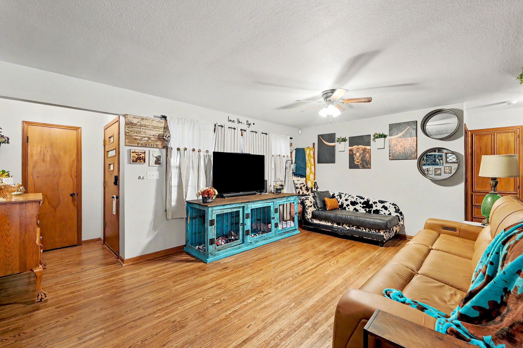931 S Broadmoor Wichita KS 67207