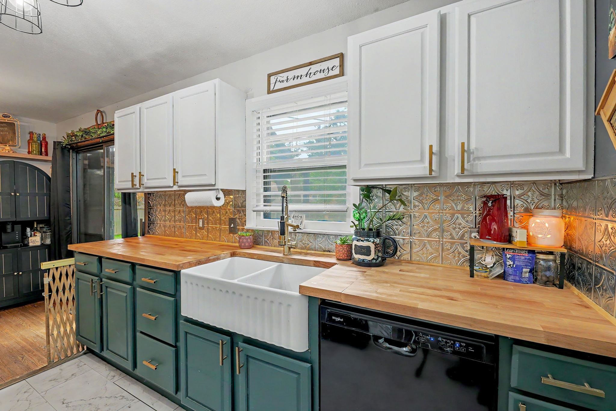 931 S Broadmoor Wichita KS 67207