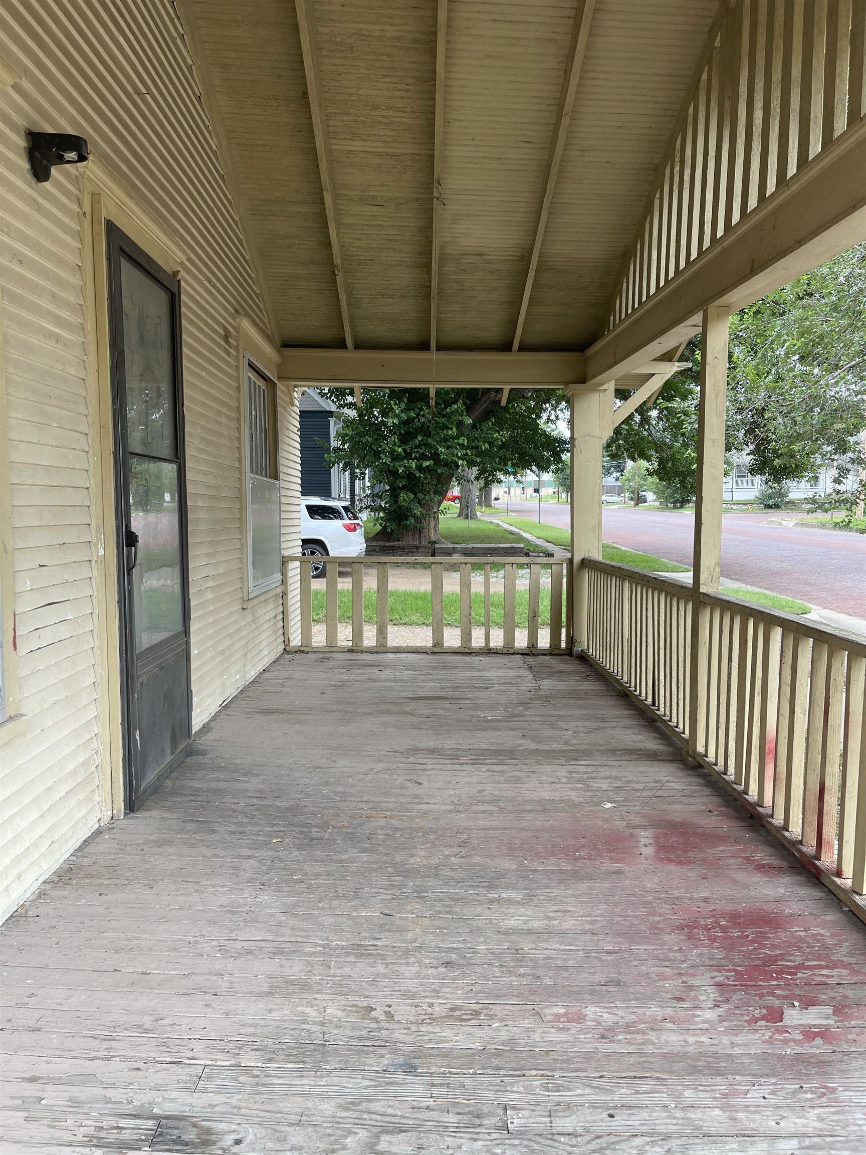 412 W Chestnut Avenue Arkansas City KS 67005-2539