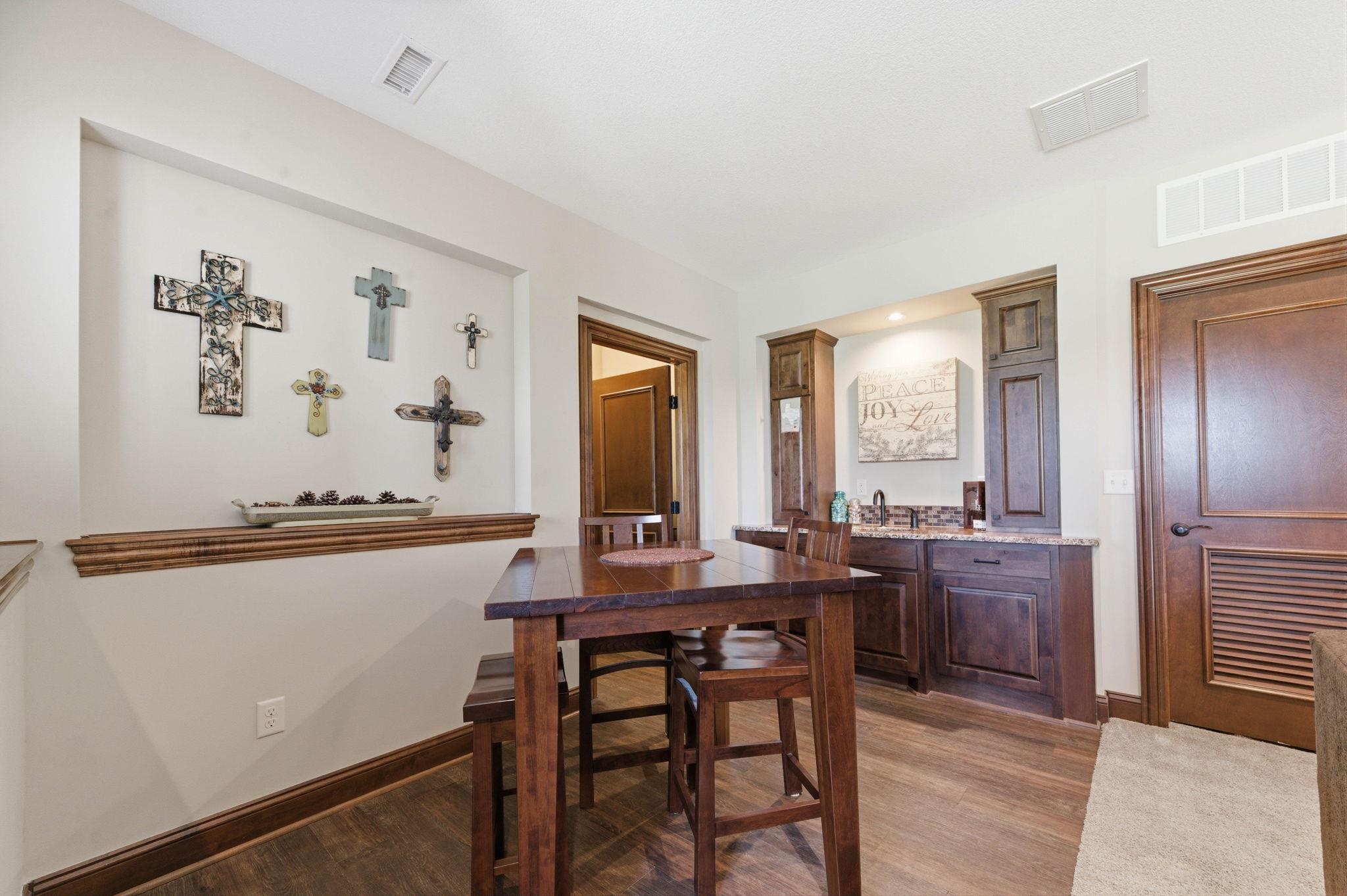 1109 E Rosemont Place Andover KS 67002