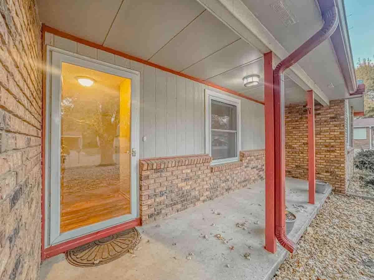 1727 N 10th Street Arkansas City KS 67005