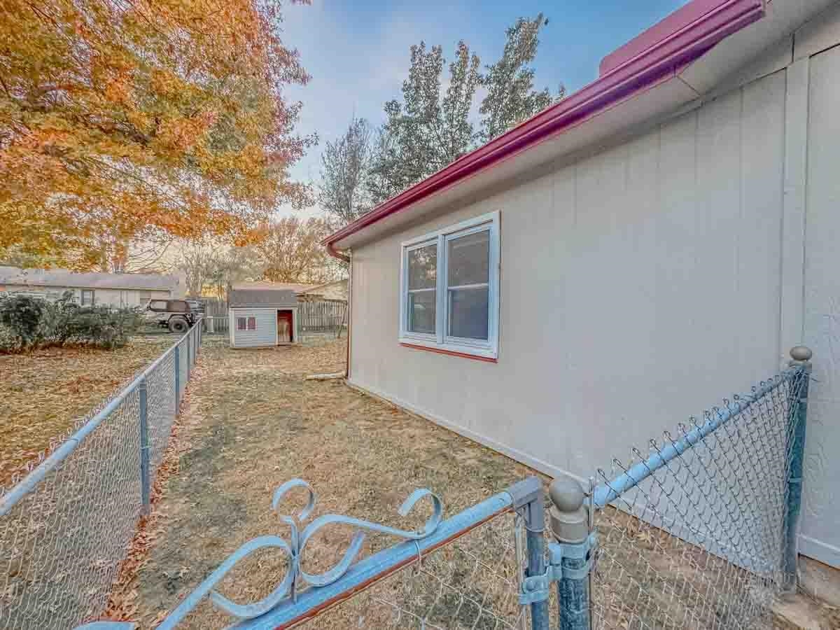 1727 N 10th Street Arkansas City KS 67005