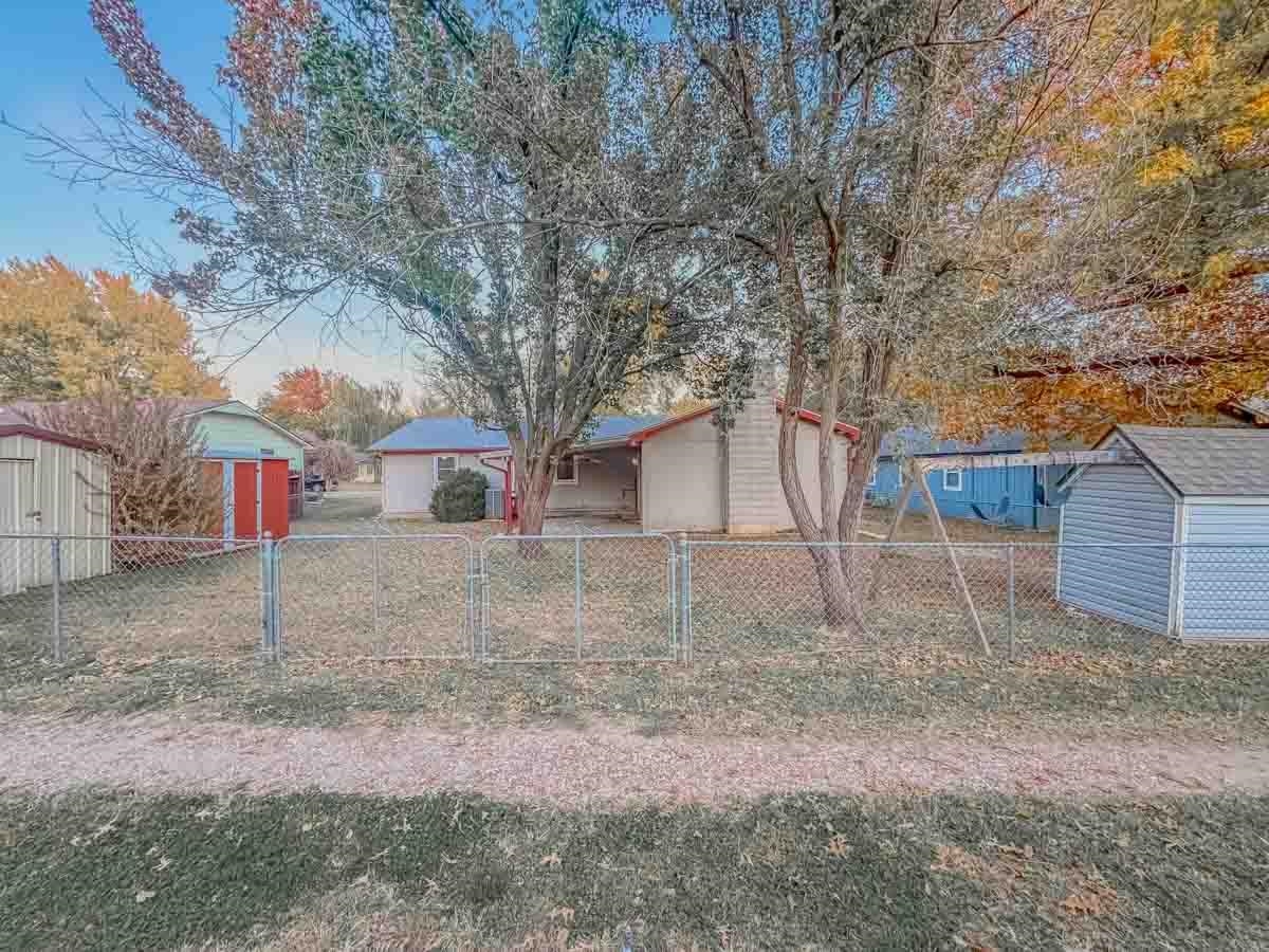 1727 N 10th Street Arkansas City KS 67005