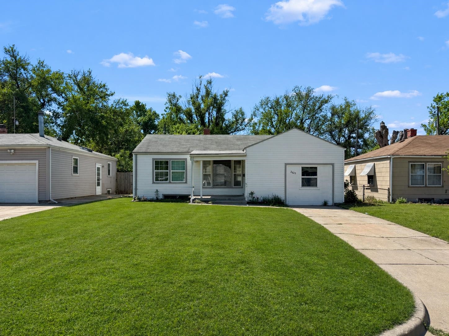 2623 E 8th Wichita KS 67214