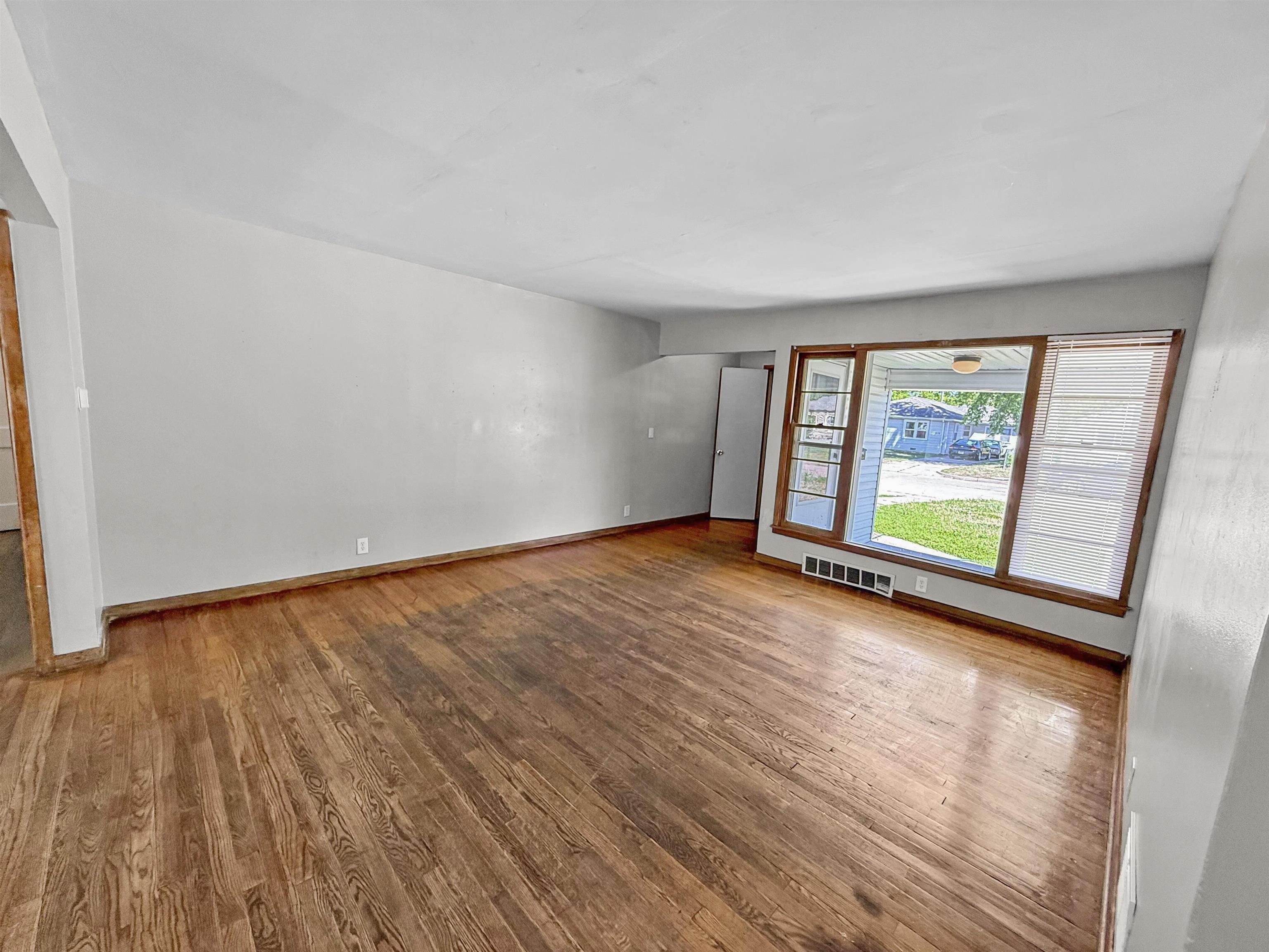 2623 E 8th Wichita KS 67214