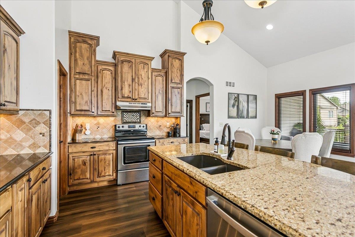 1315 S City View Circle Wichita KS 67235-3446