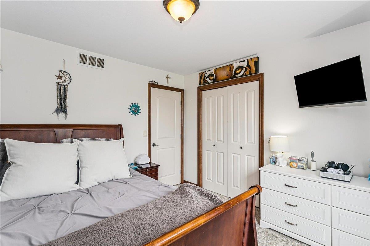 1315 S City View Circle Wichita KS 67235-3446