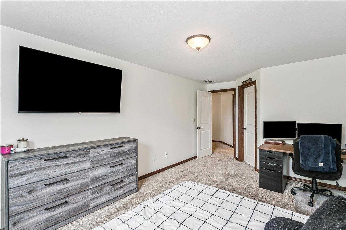 1315 S City View Circle Wichita KS 67235-3446