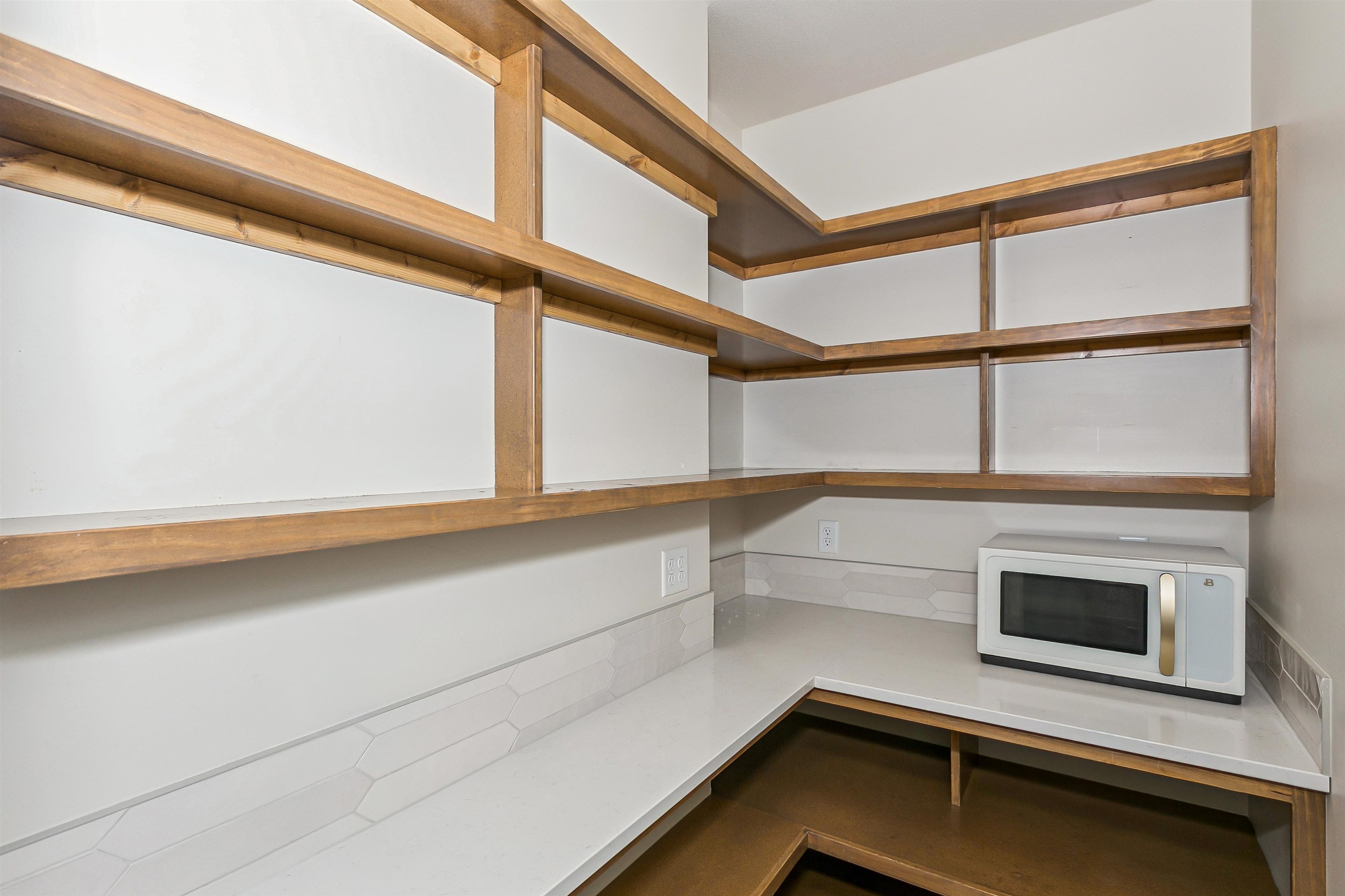 317 N Sarah Court Derby KS 67037