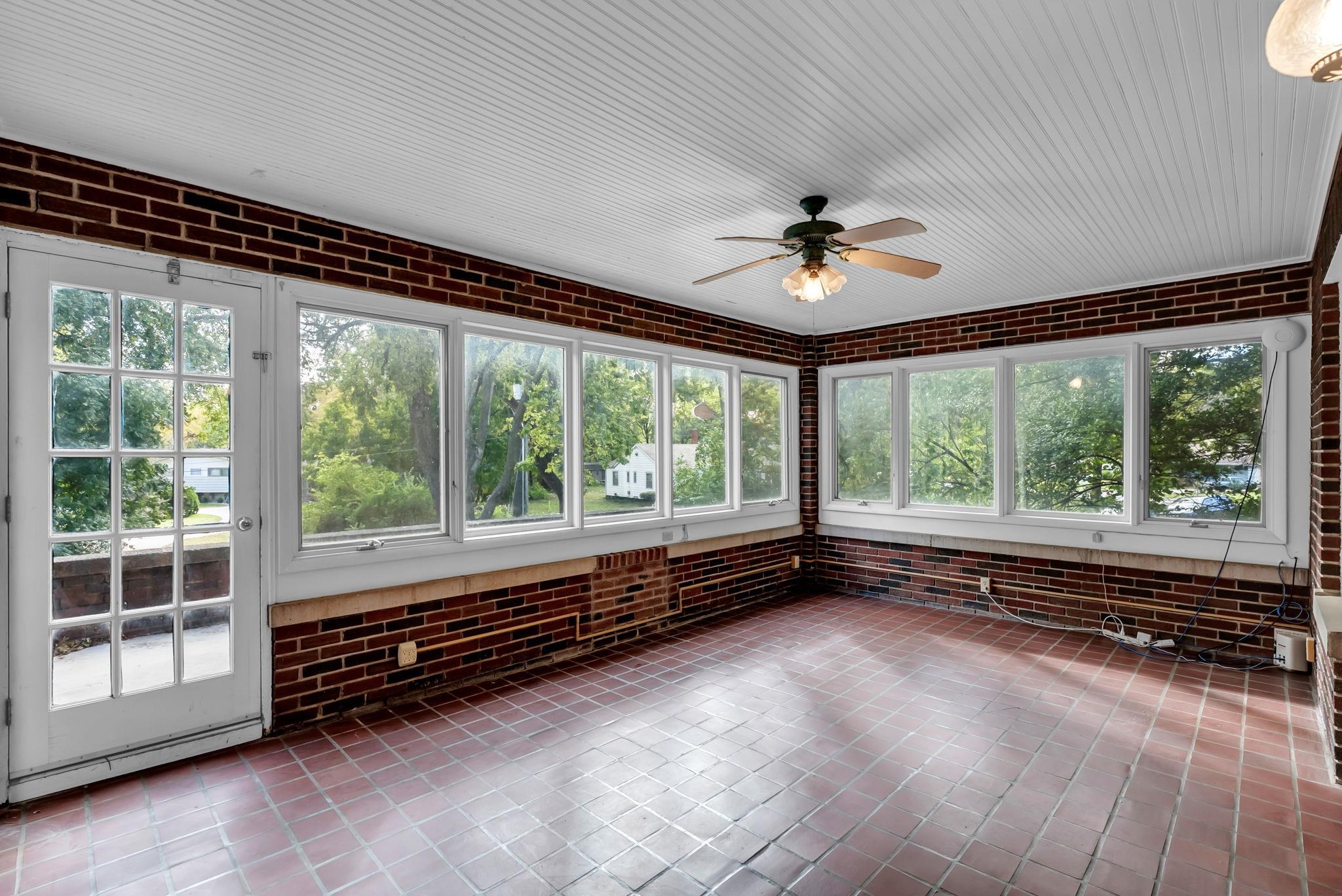 1602 Hillcrest Newton KS 67114