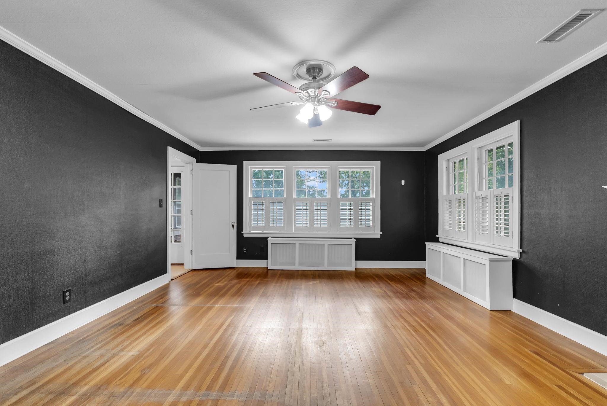 1602 Hillcrest Newton KS 67114