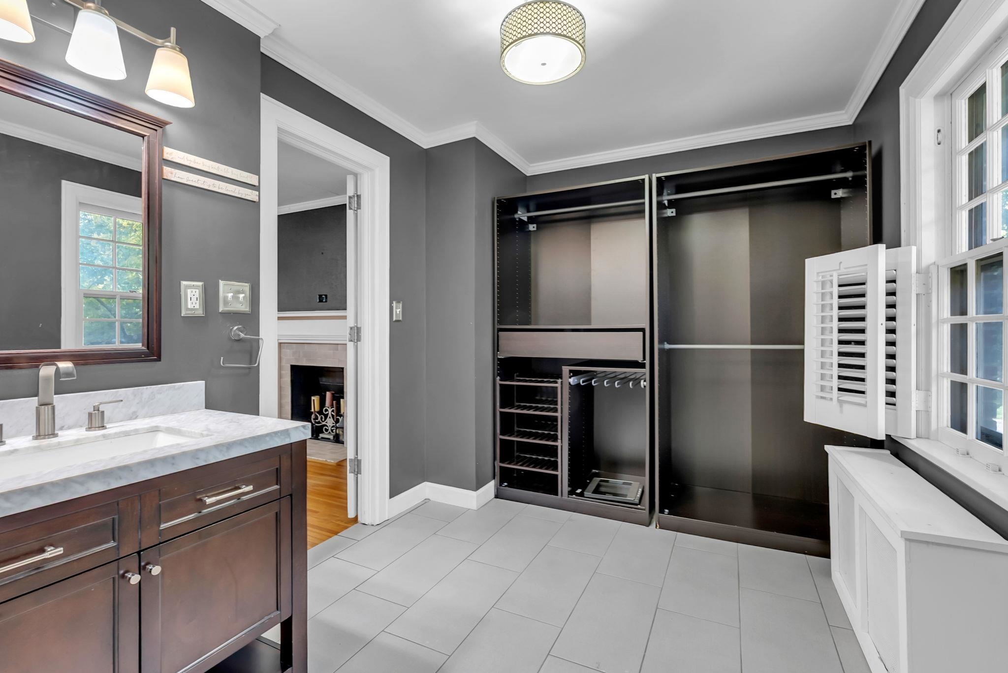 1602 Hillcrest Newton KS 67114