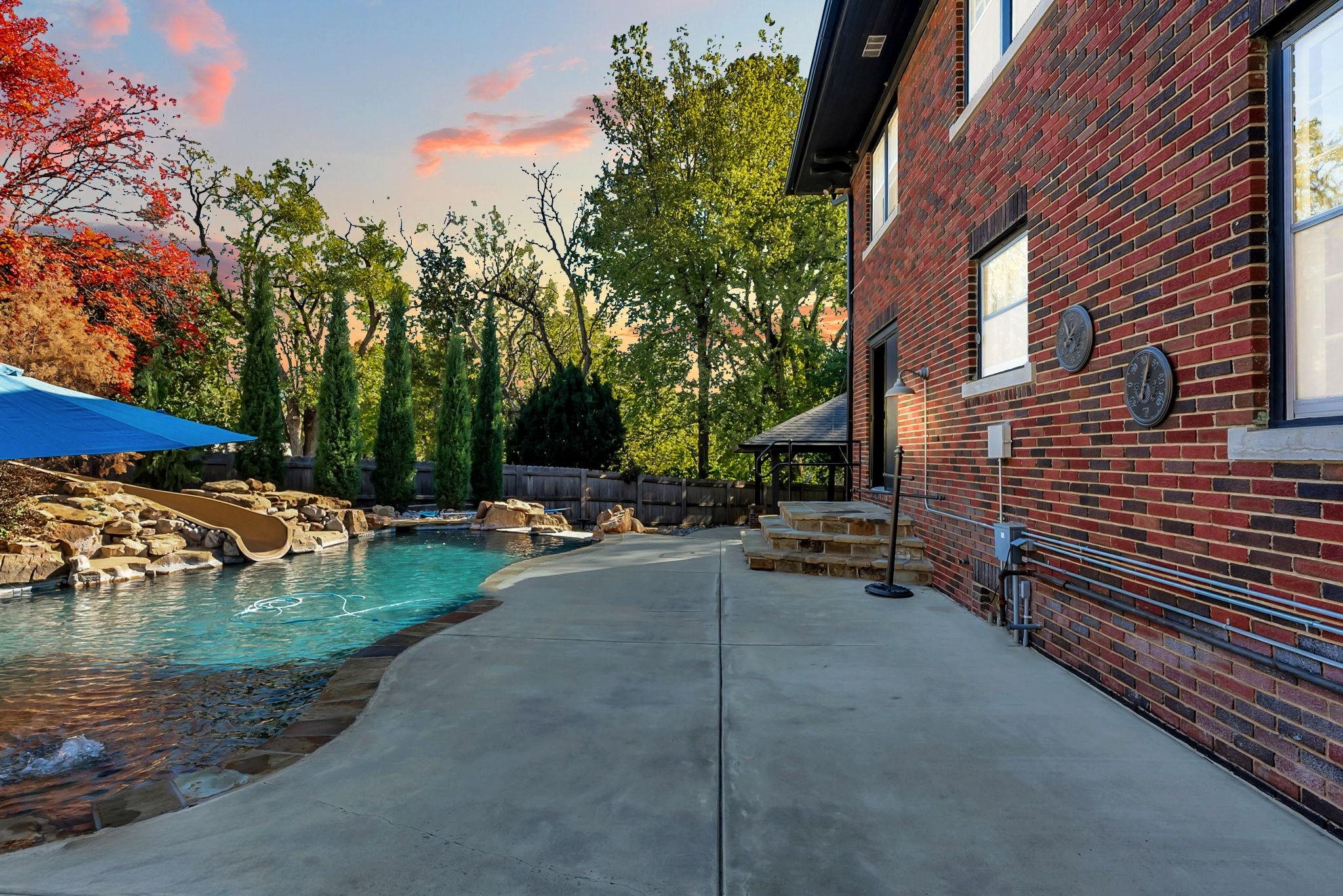 1602 Hillcrest Newton KS 67114