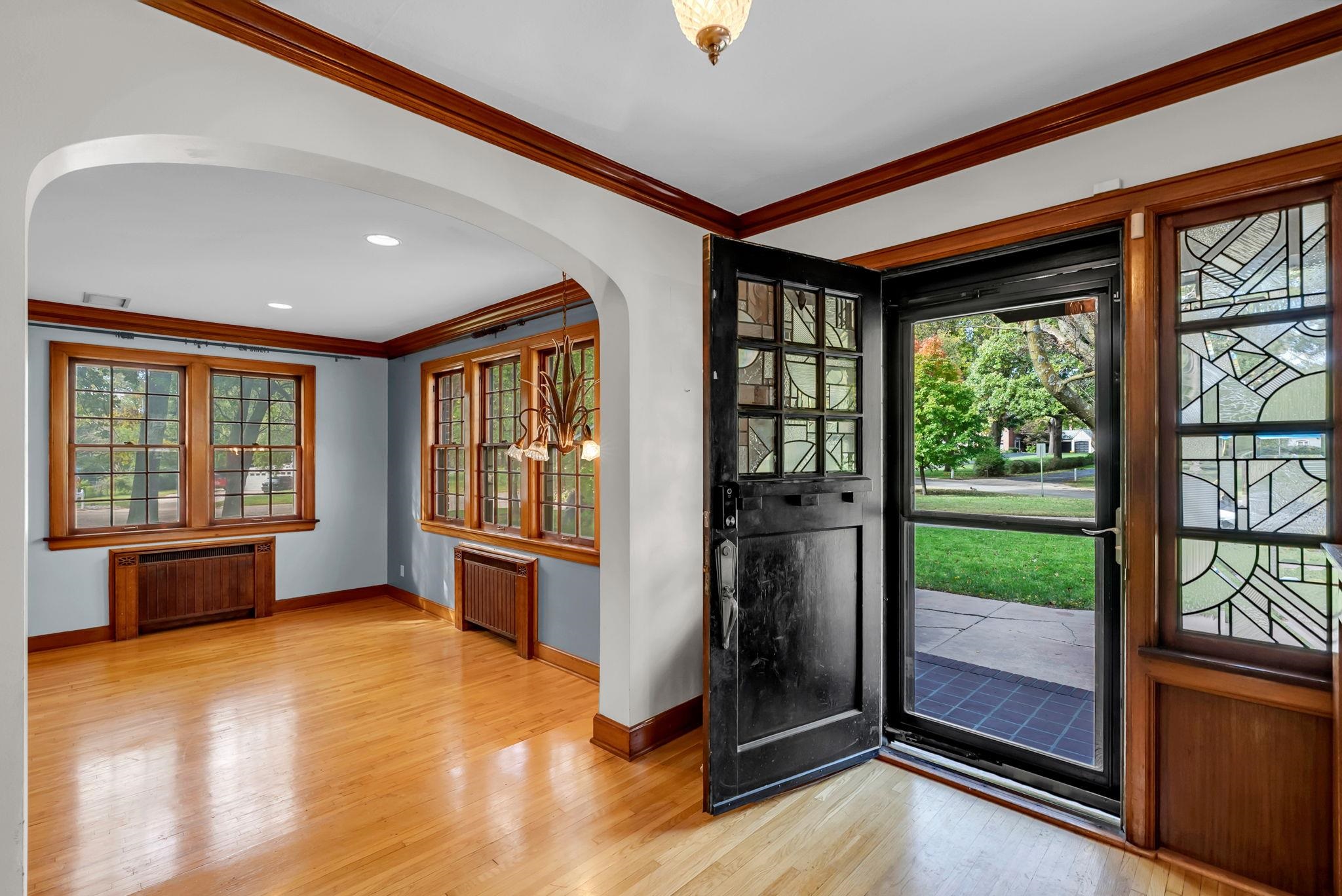 1602 Hillcrest Newton KS 67114