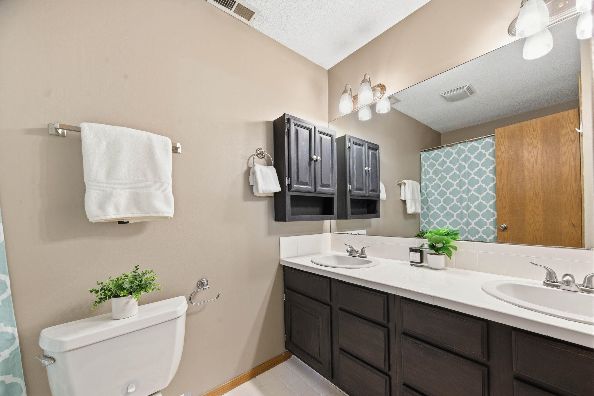 6643 E Saint James Place Bel Aire KS 67226