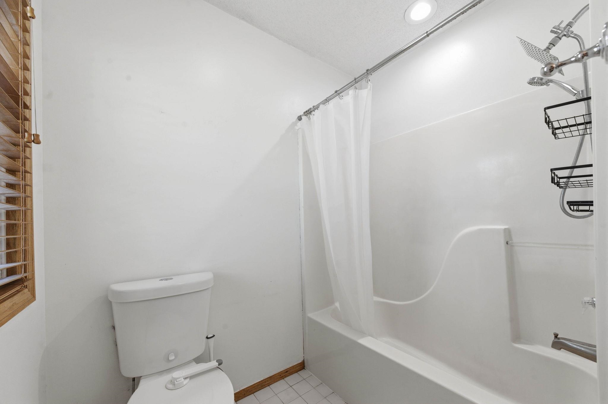 6643 E Saint James Place Bel Aire KS 67226