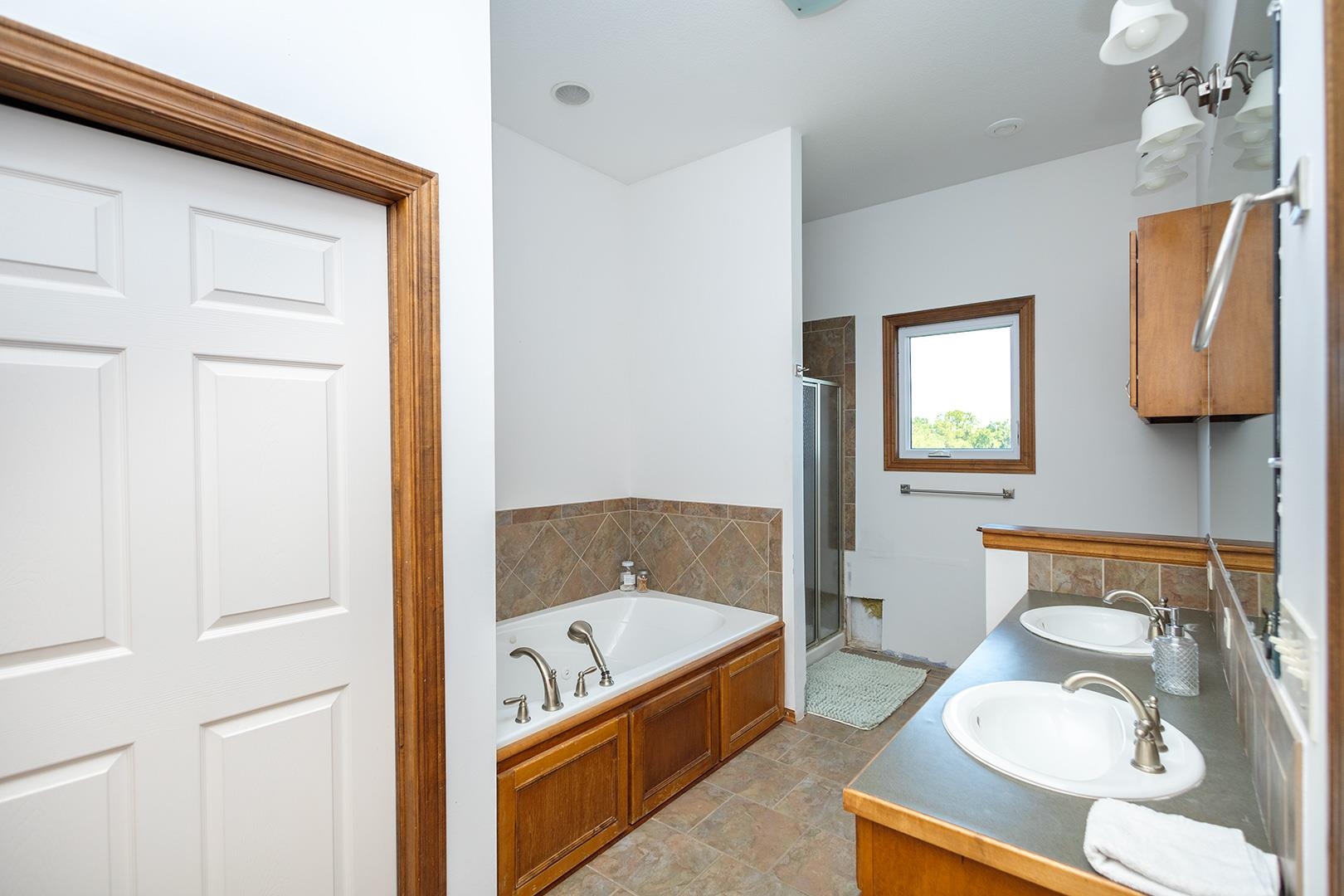 18260 Prairie Creek Rose Hill KS 67133