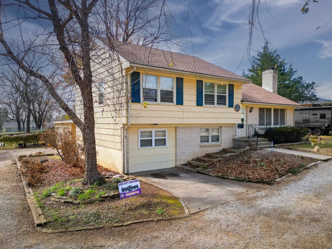 3 Eastridge Drive Arkansas City KS 67005