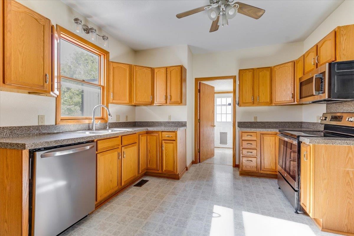 304 S Willow Douglass KS 67039