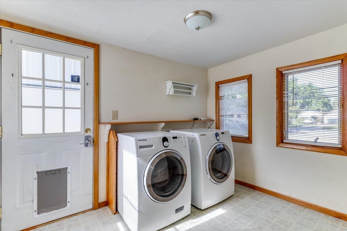 304 S Willow Douglass KS 67039