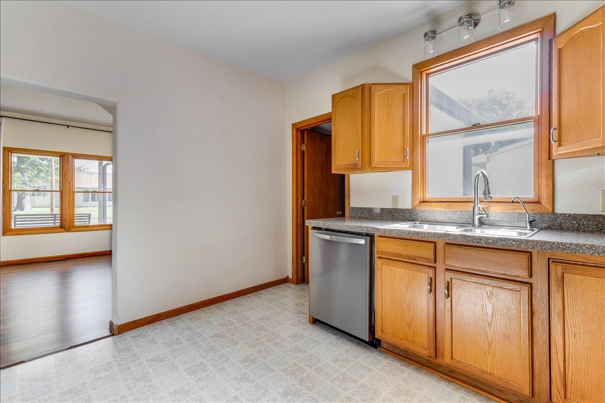 304 S Willow Douglass KS 67039